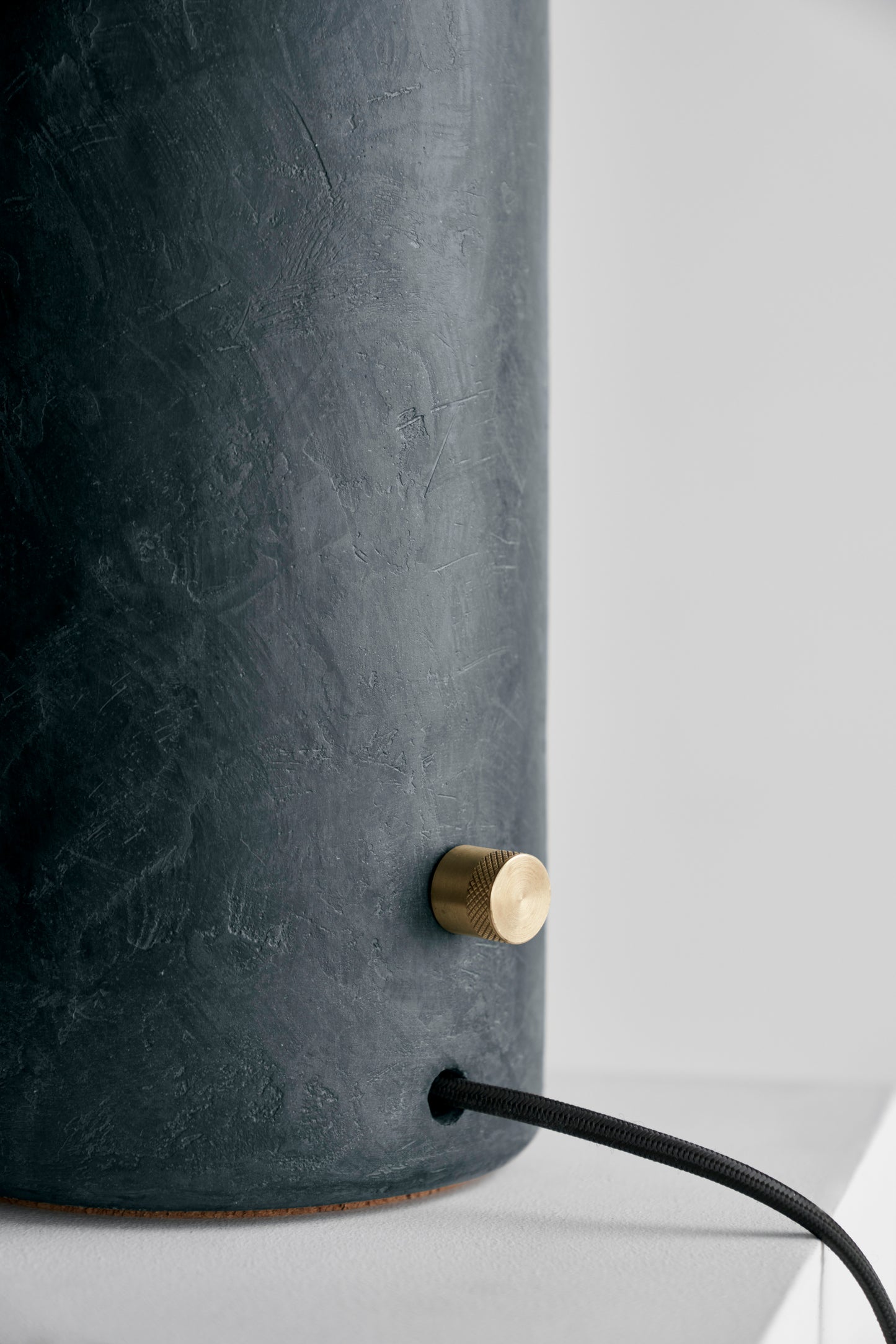 Ceramicah Tera Lamp Lime Plaster in Deep Green Dimmer Detail #color_deep green