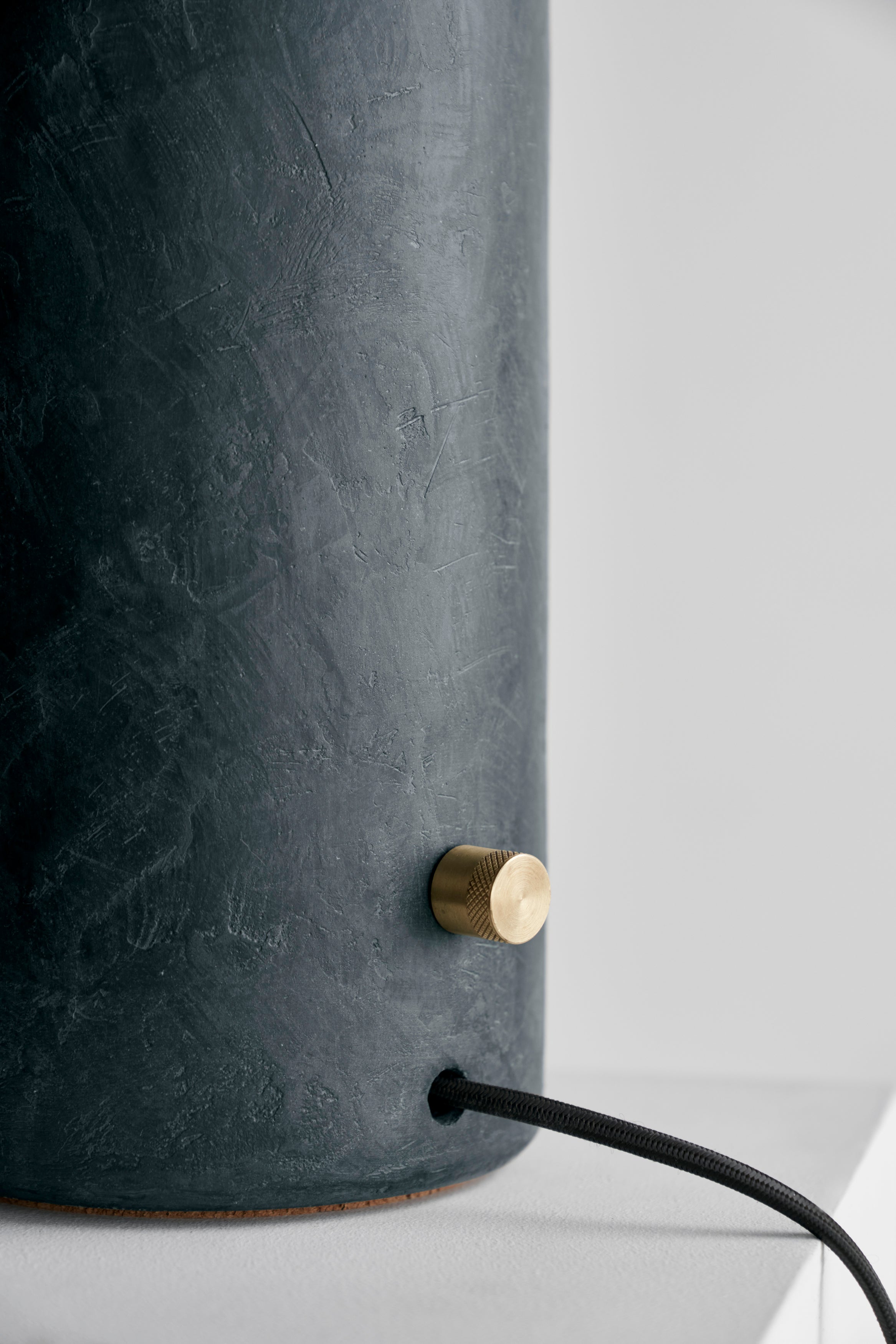 Ceramicah Tera Lamp Lime Plaster in Deep Green Dimmer Detail #color_deep green