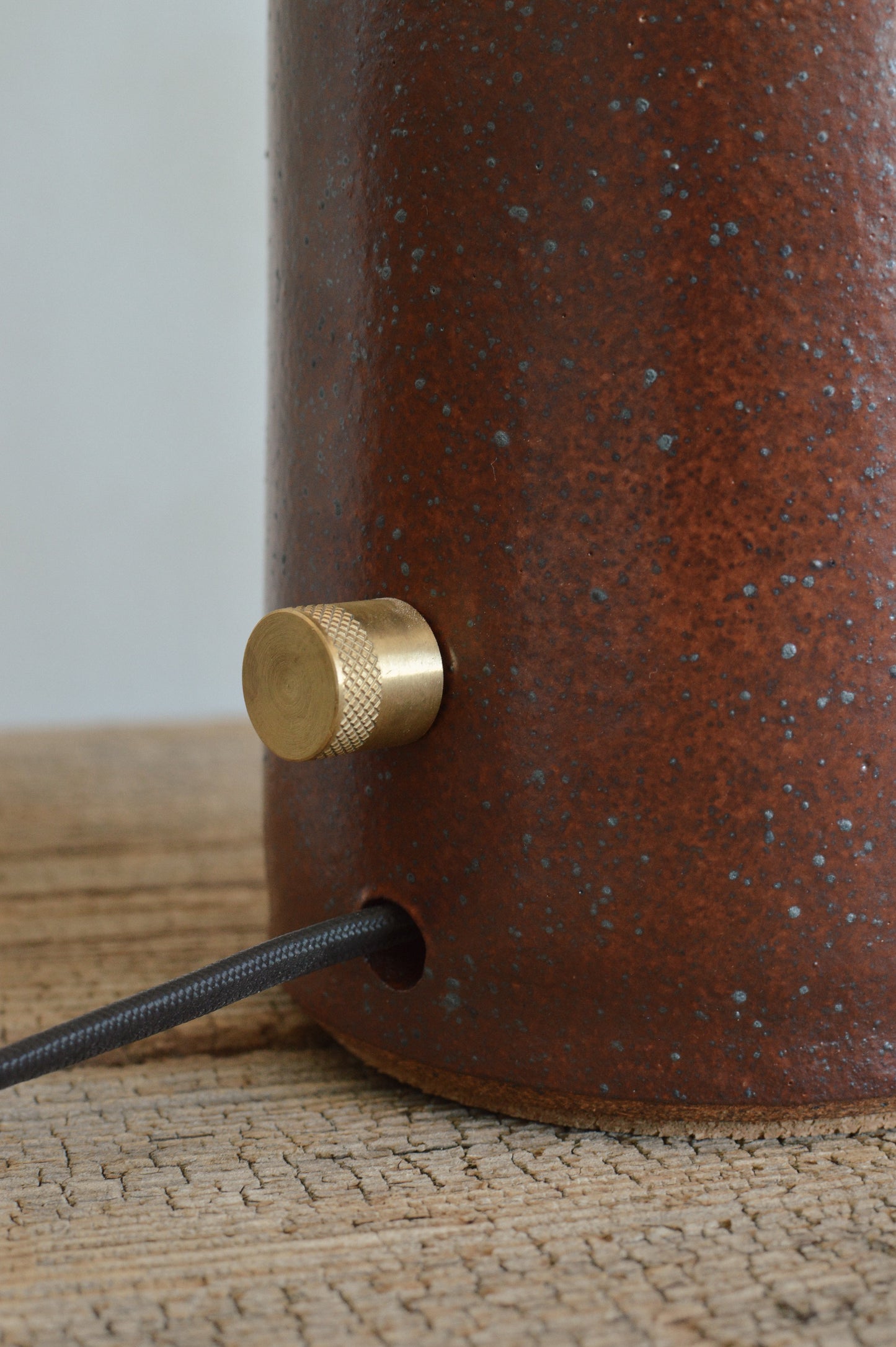 Ceramicah Shino Tera Lamp dimmer detail