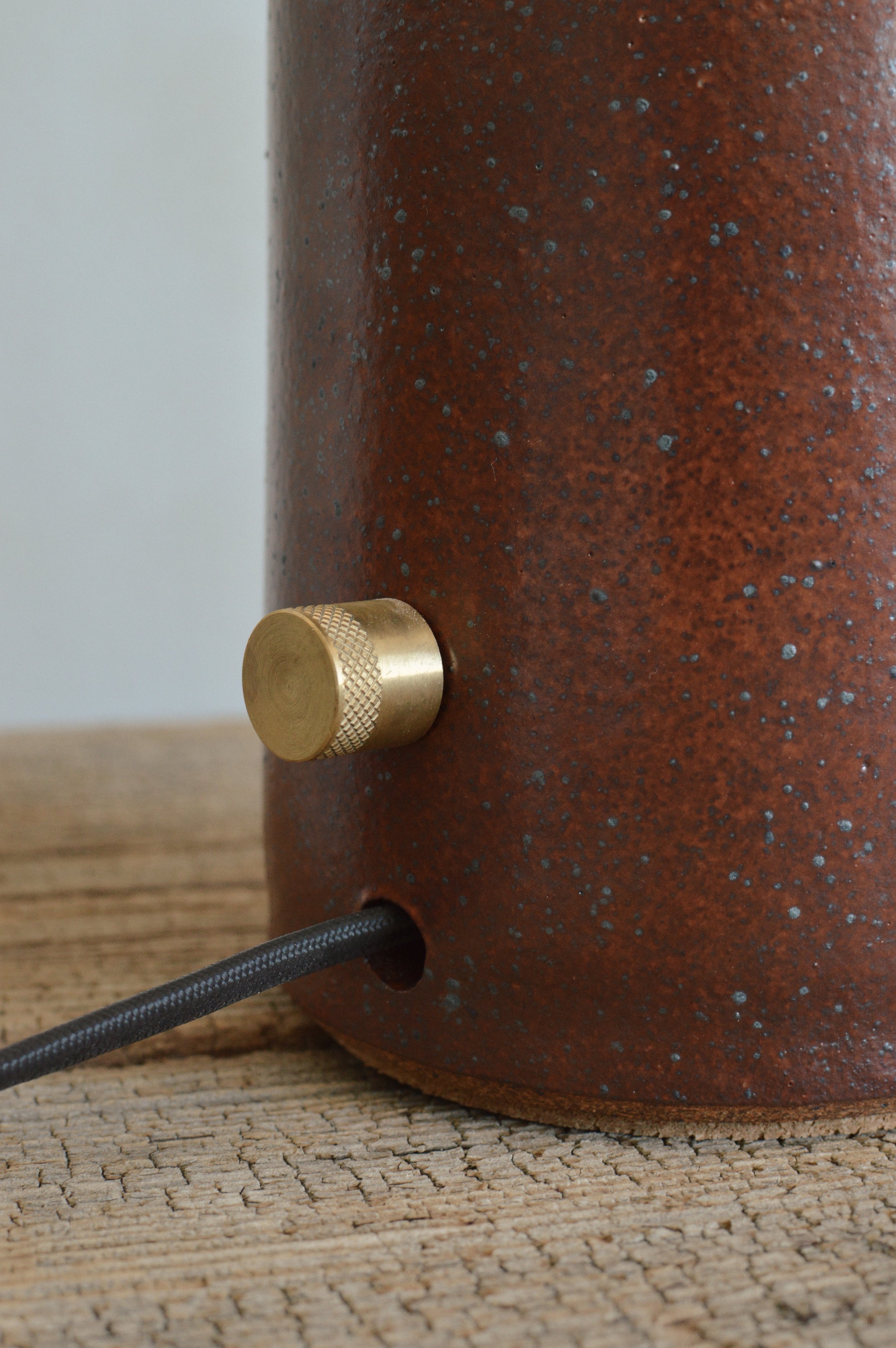 Ceramicah Shino Tera Lamp dimmer detail