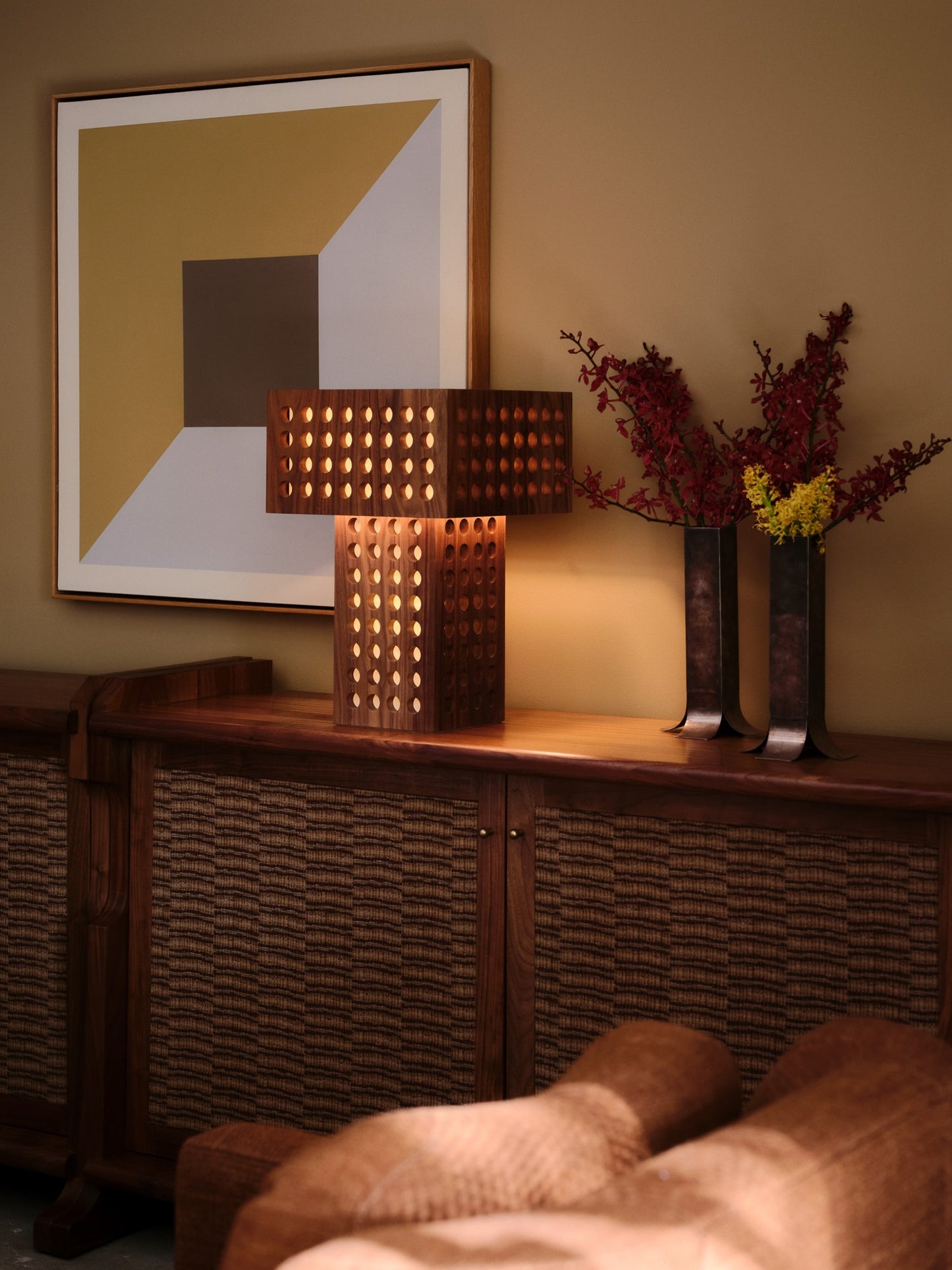 Cuadra Table Lamp