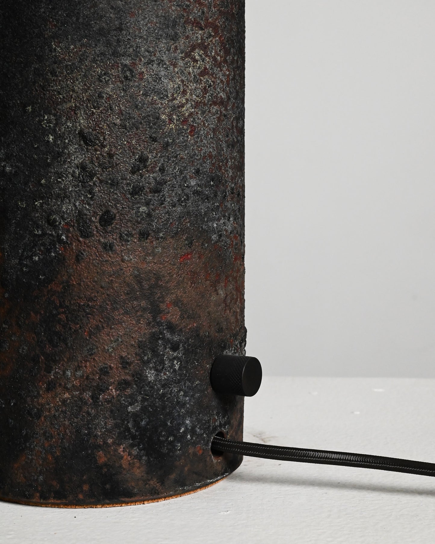 Tera Lamp in Black Velvet Raku 2 - L